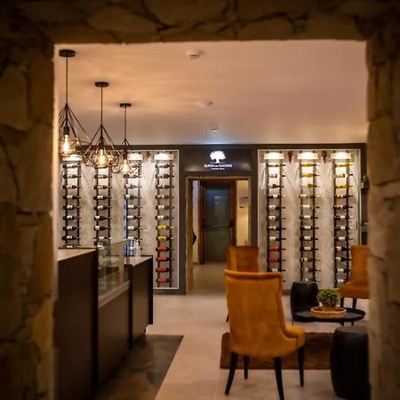 Quinta Oliveiras Hotel *